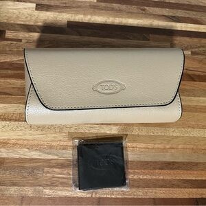 Tod's Tan Leather Sunglasses Case with dust cloth